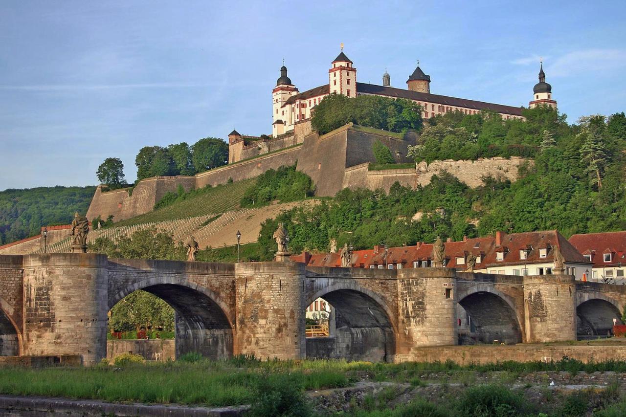 Central City Apartment - Direct View Of Main And Fortress Würzburg Eksteriør bilde